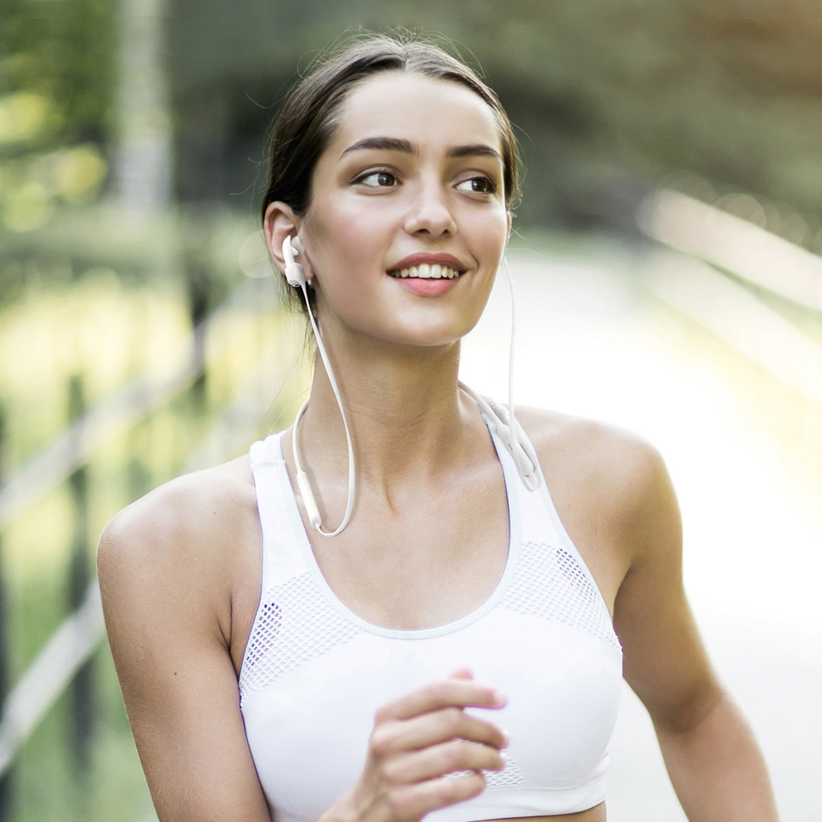 Baseus Sports Collared Silicone HangingSleeve For Pods 1/2 Generation White